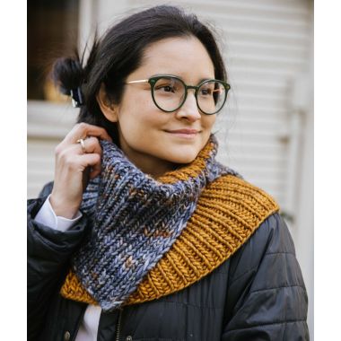 A Churchmouse Yarns and Teas Pattern- Double Split Color-Blocked Cowl (PDF)
