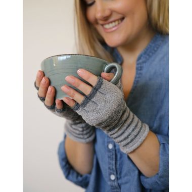 An Ella Rae Rustic Lace Pattern - Mitts (PDF File)